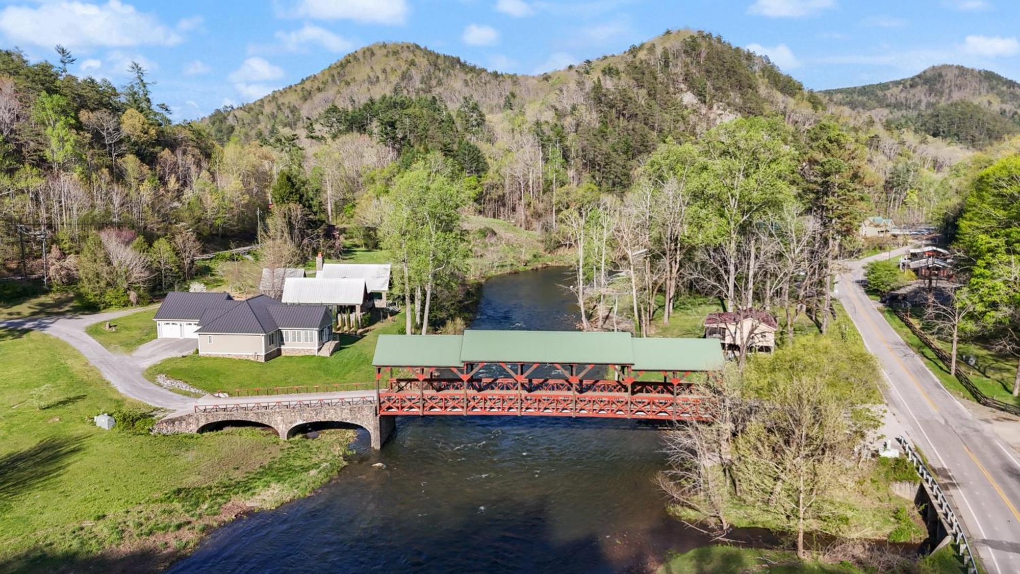 The Tellico Plains Inn And Event Venue Exteriör bild