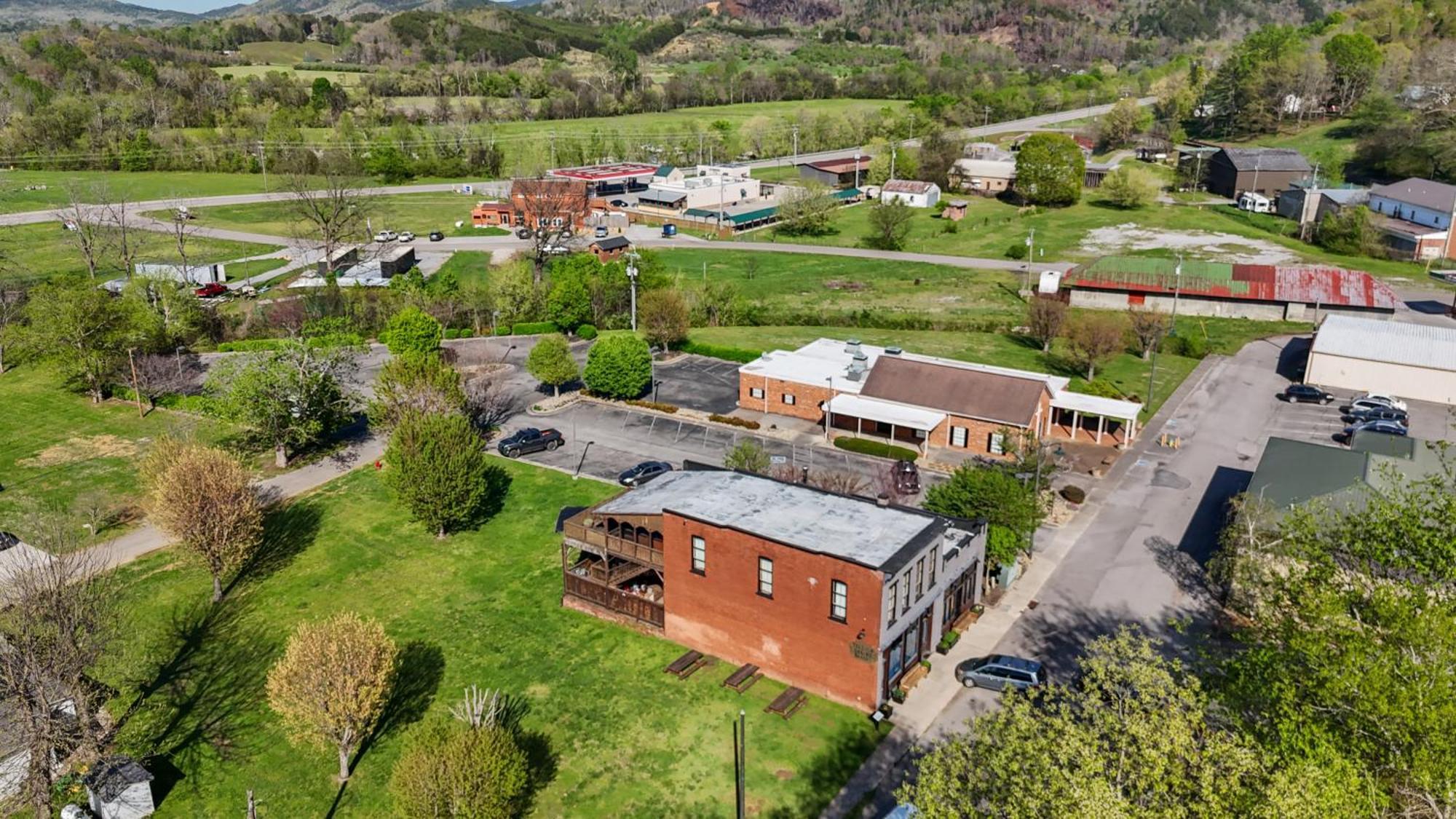 The Tellico Plains Inn And Event Venue Exteriör bild