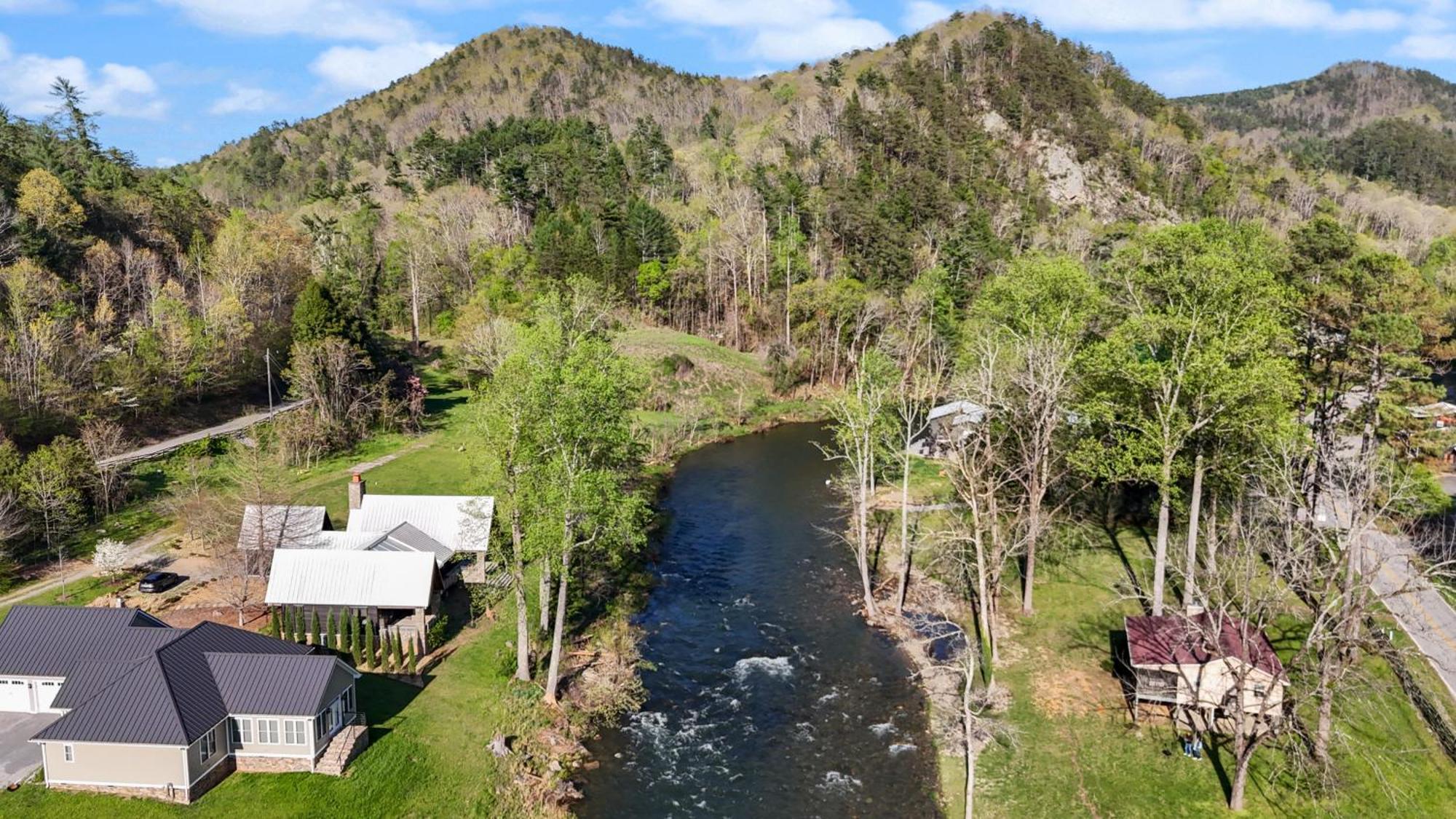 The Tellico Plains Inn And Event Venue Exteriör bild