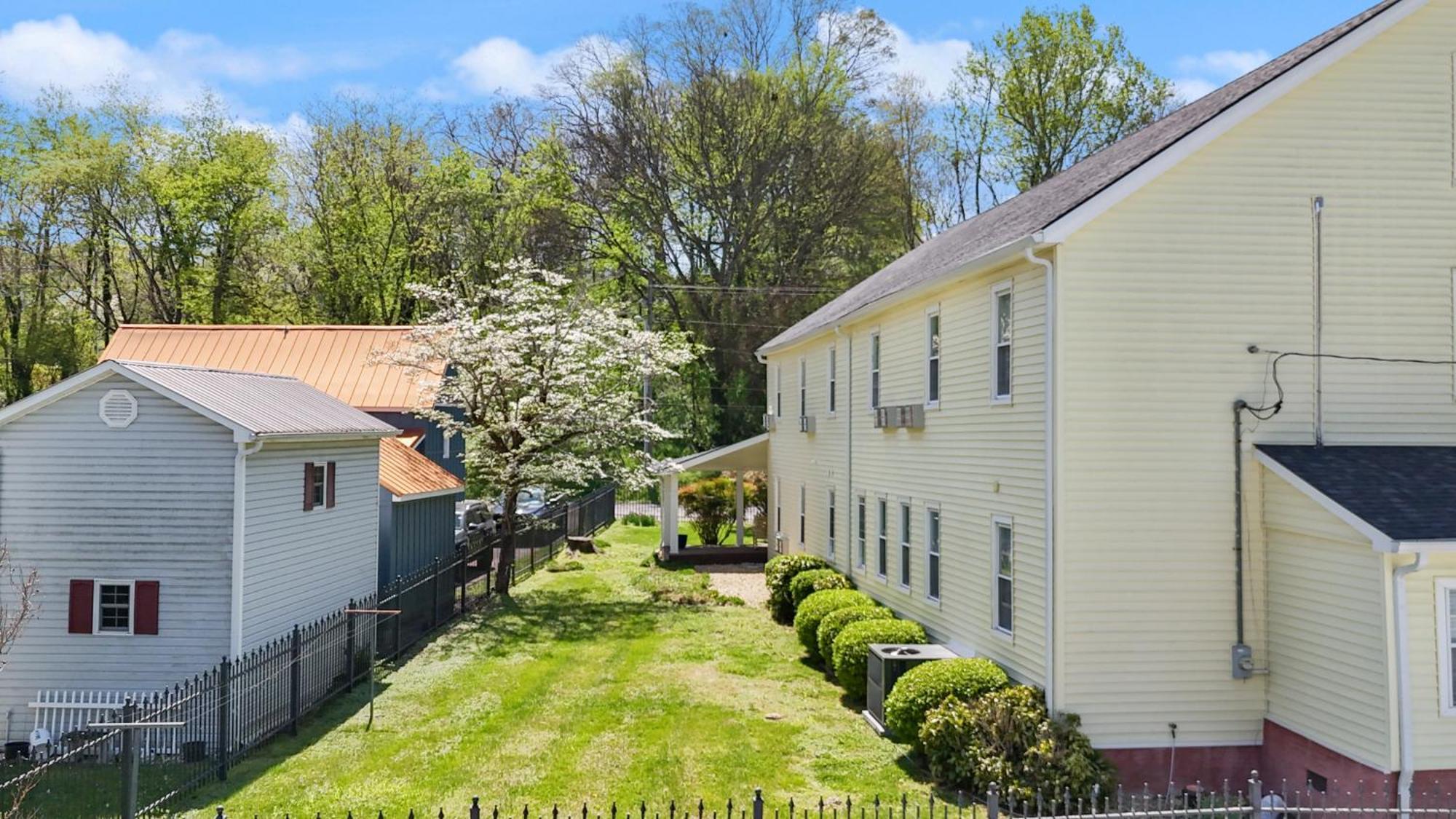 The Tellico Plains Inn And Event Venue Exteriör bild