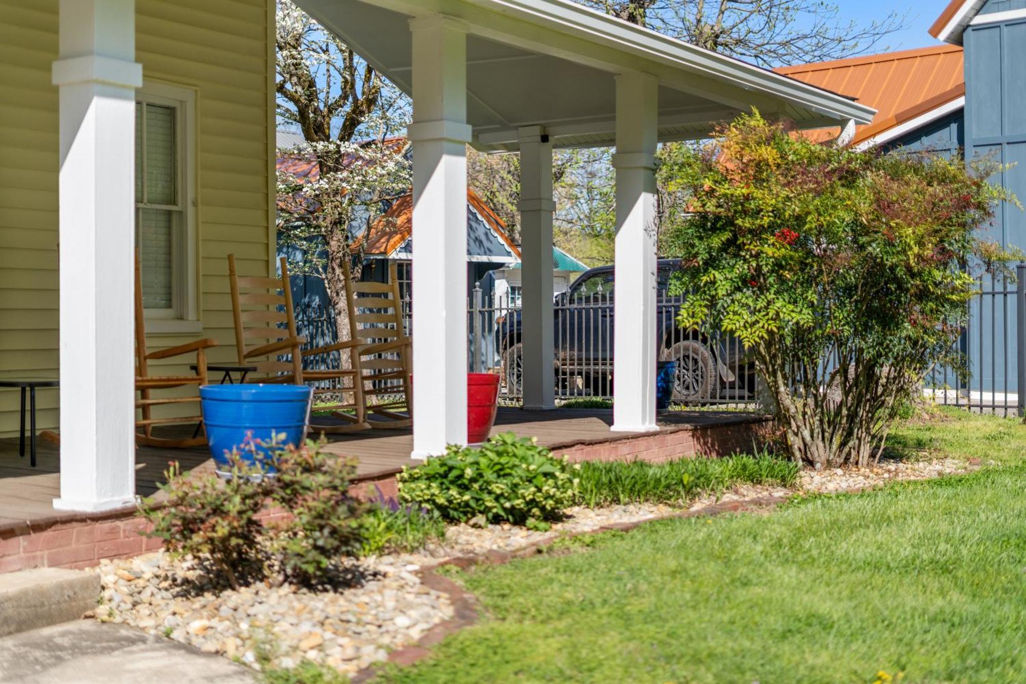 The Tellico Plains Inn And Event Venue Exteriör bild